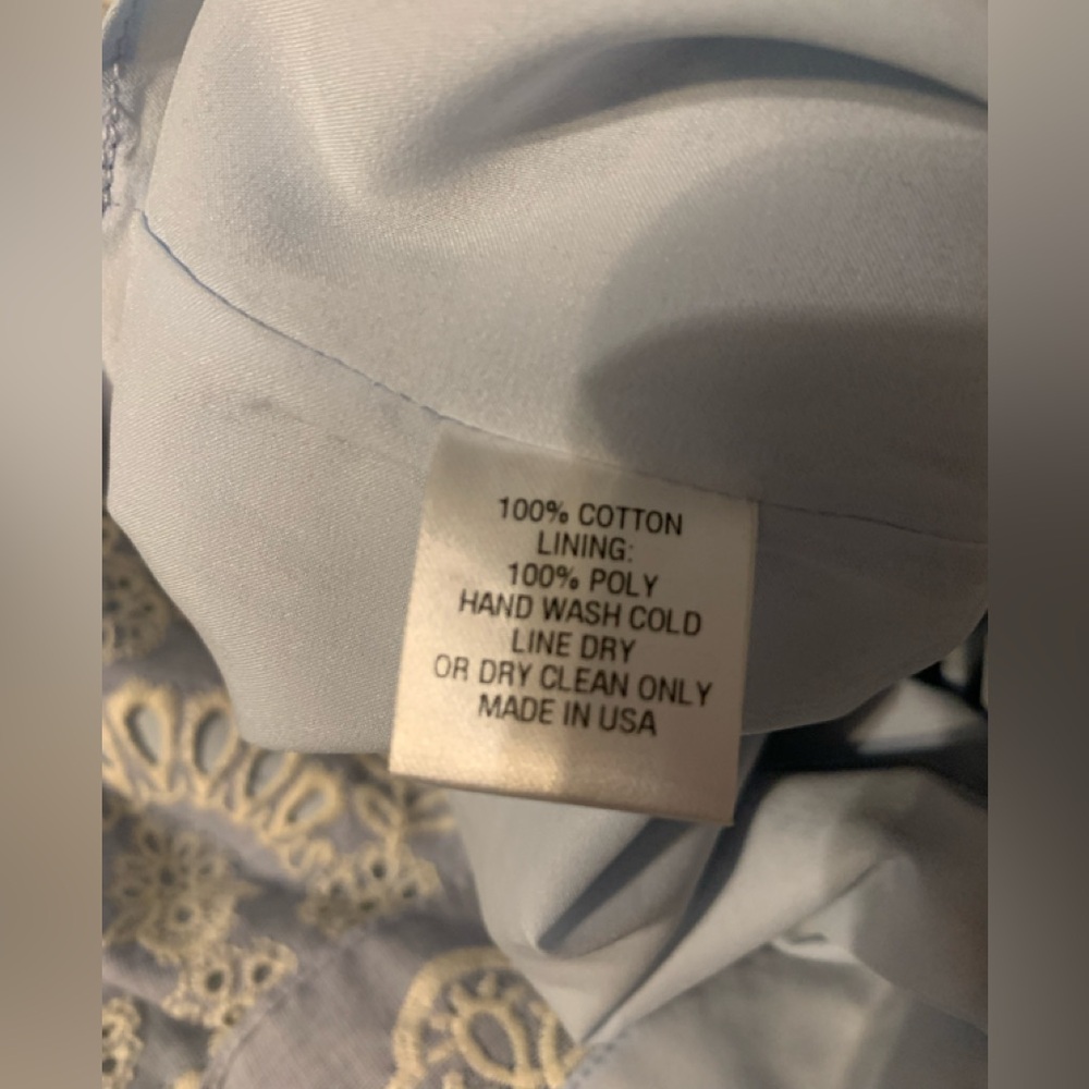 Elegant Blue and Cream Cold Shoulder Embroidered Lace Dress - Picture 9 of 16